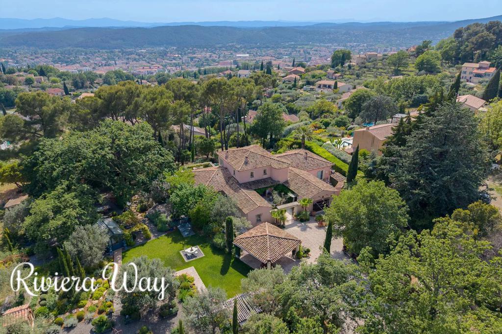 6 room villa in Draguignan, photo #4, listing #106225560