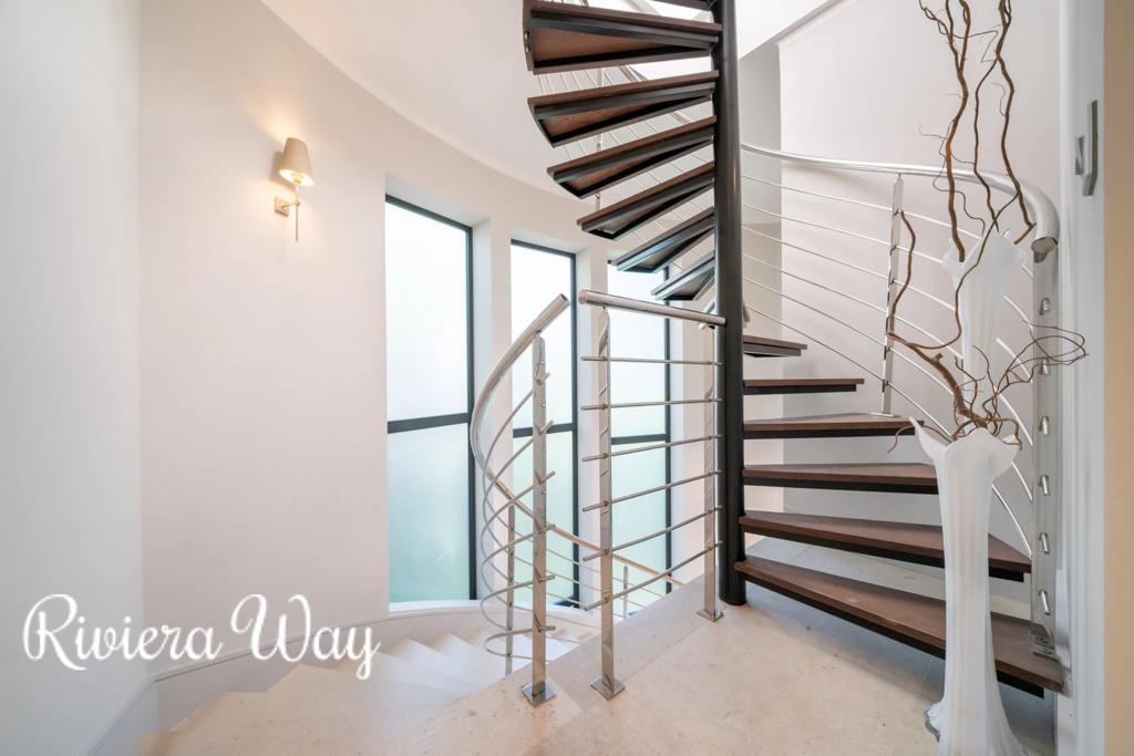 6 room villa in Cap d'Antibes, photo #8, listing #103228986