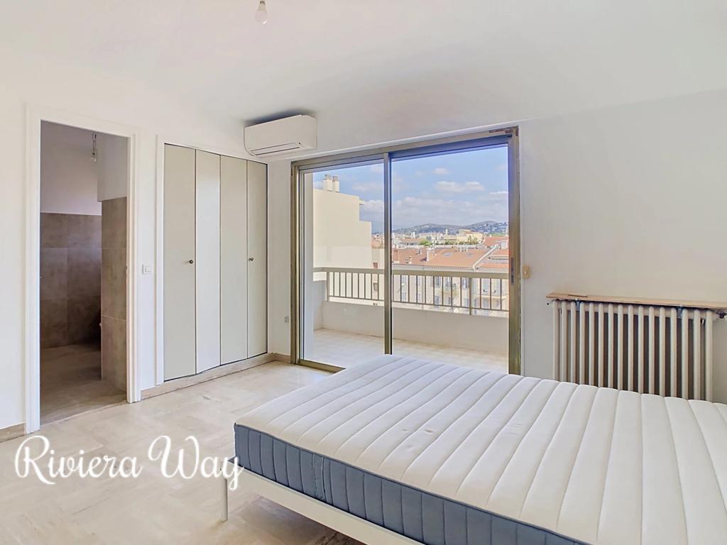 3 room apartment in Cannes, photo #2, listing #106151052