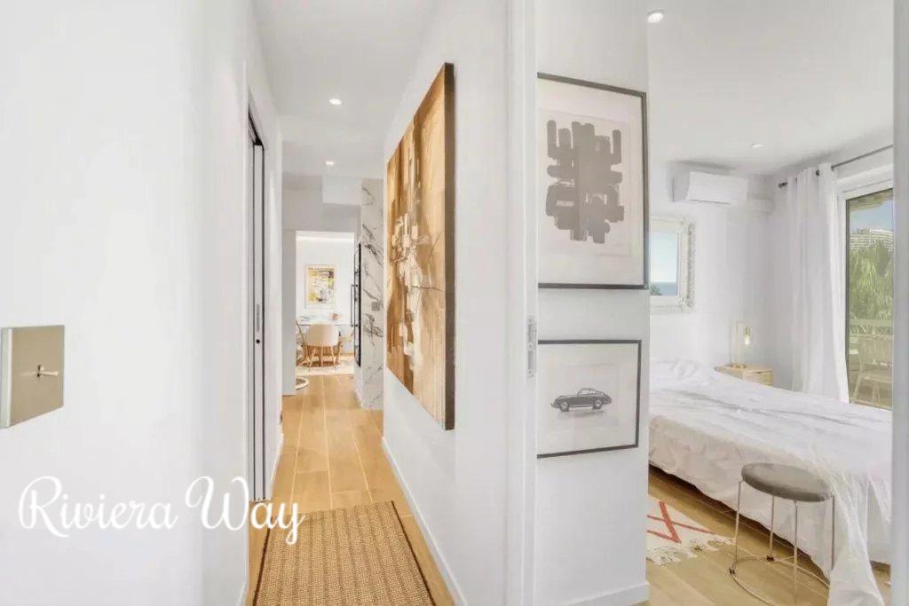 3 room apartment in Cannes, photo #4, listing #106788318