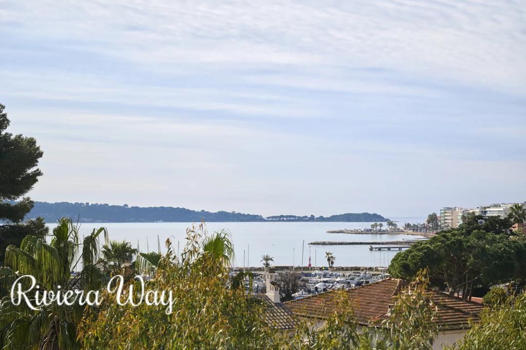 4 room apartment in Port Palm Beach, photo #10, listing #103850838