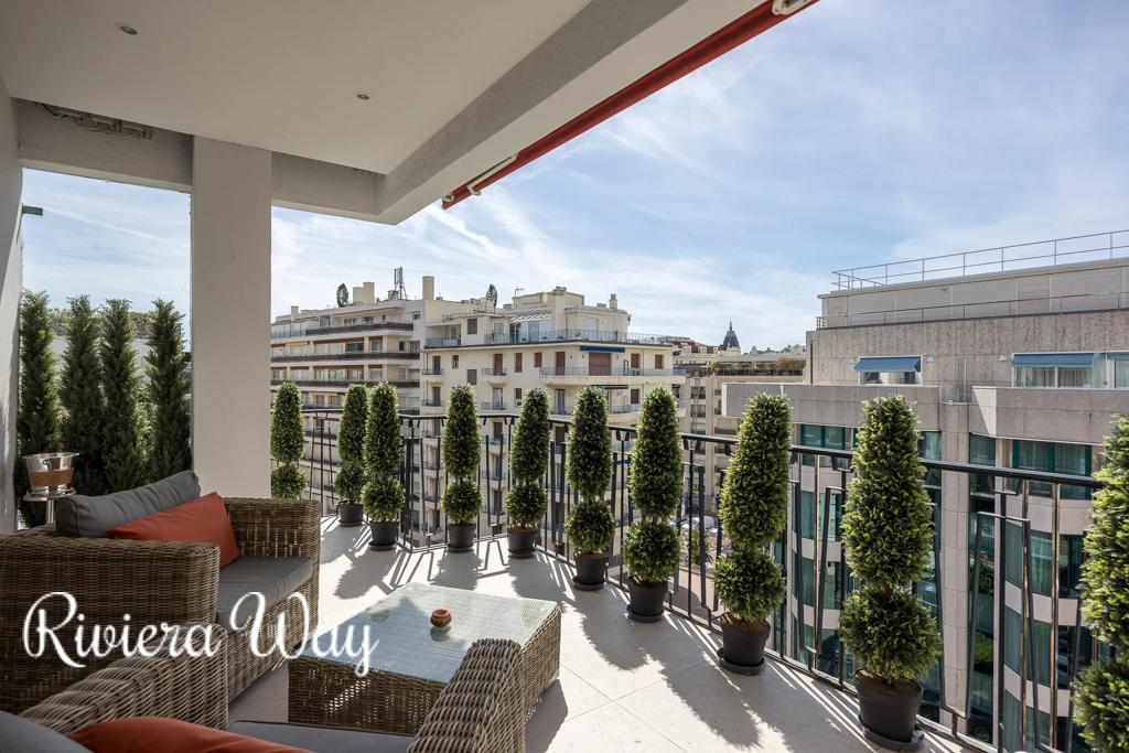 3 room apartment in Cannes, photo #6, listing #102865980