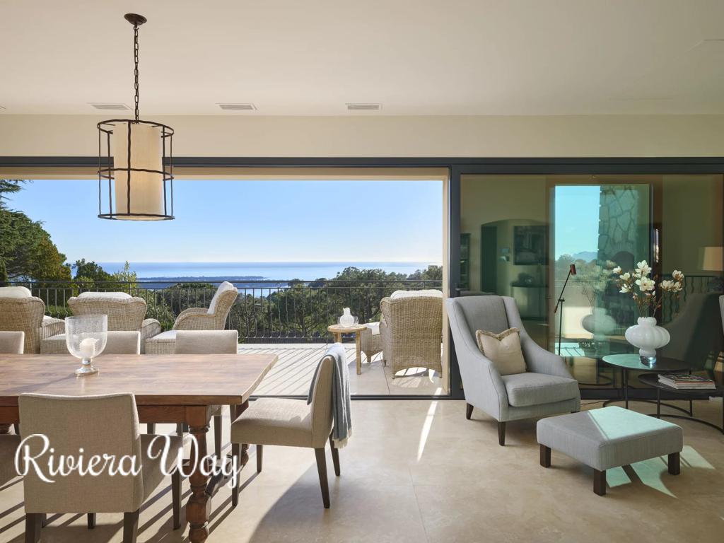 7 room villa in Vallauris, photo #3, listing #98249340