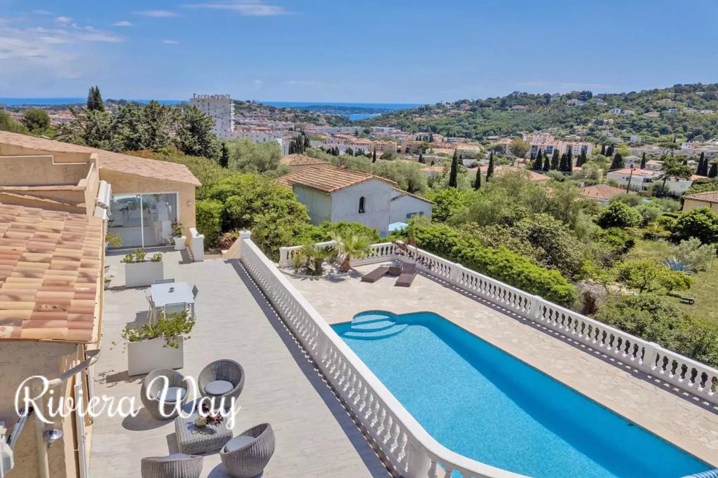 11 room villa in Cannes, photo #5, listing #90902658