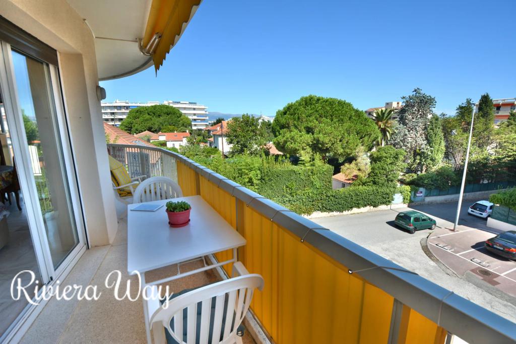 3 room apartment in Antibes, photo #2, listing #100453500