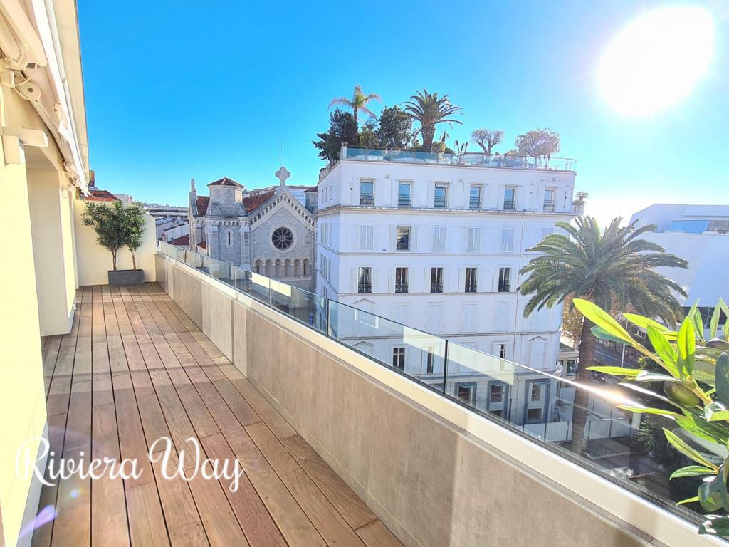 4 room apartment in Cannes, photo #3, listing #86238012