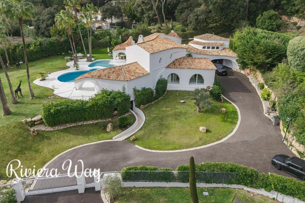 8 room villa in Mougins, photo #9, listing #105737898
