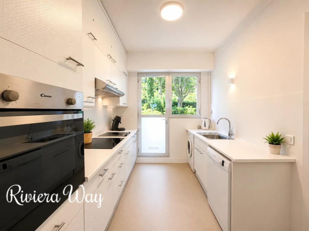 3 room apartment in Cannes, photo #10, listing #106342866