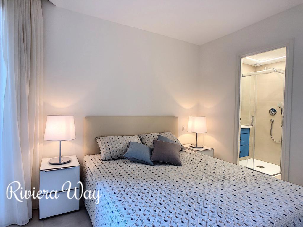 4 room apartment in Boulevard de la Croisette, photo #6, listing #106772526