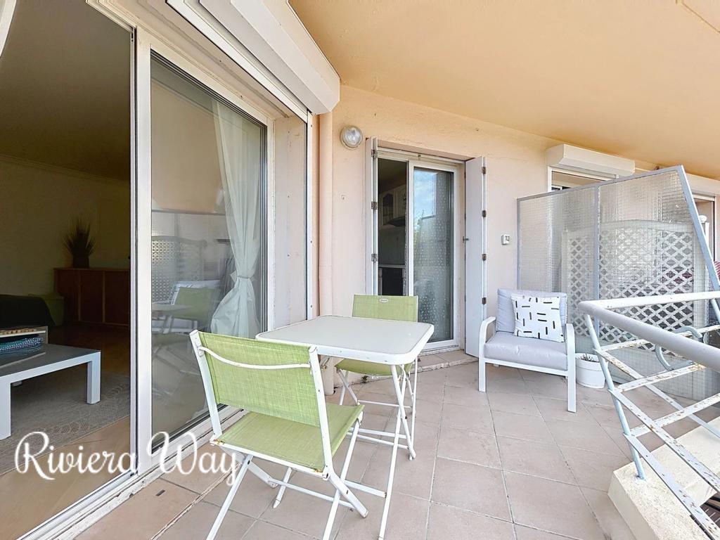1 room apartment in Cap d'Antibes, photo #4, listing #104413302