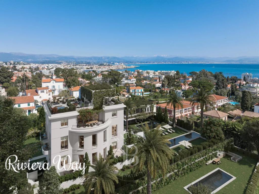 4 room penthouse in Cap d'Antibes, photo #8, listing #89791422