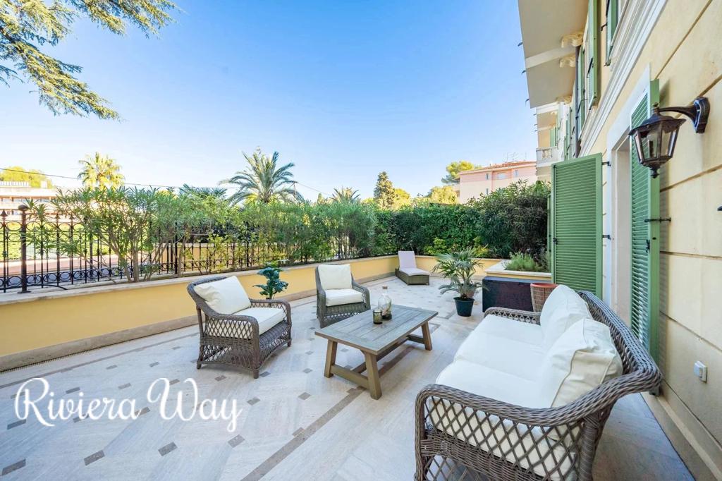 3 room apartment in Cannes, photo #2, listing #105088704