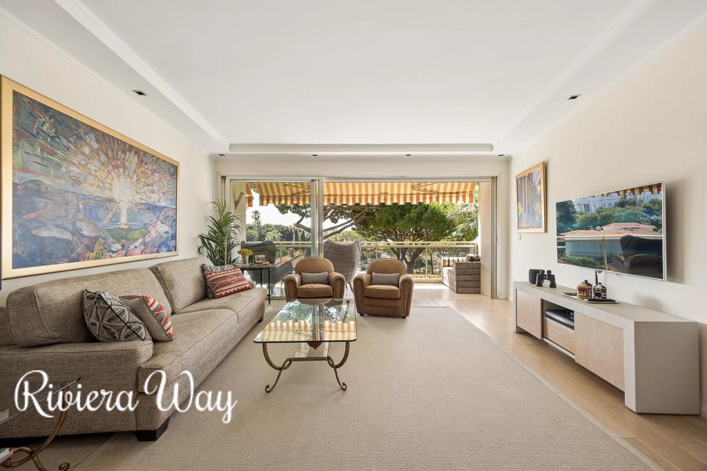 3 room apartment in Cap d'Antibes, photo #4, listing #106533966
