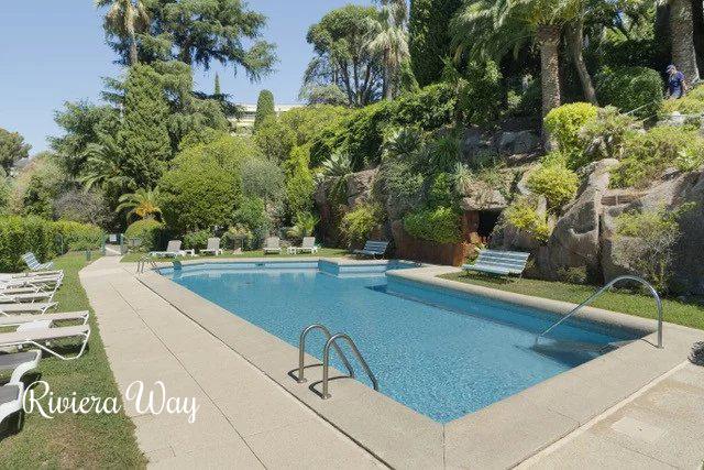 5 room apartment in Cannes, photo #7, listing #104334468