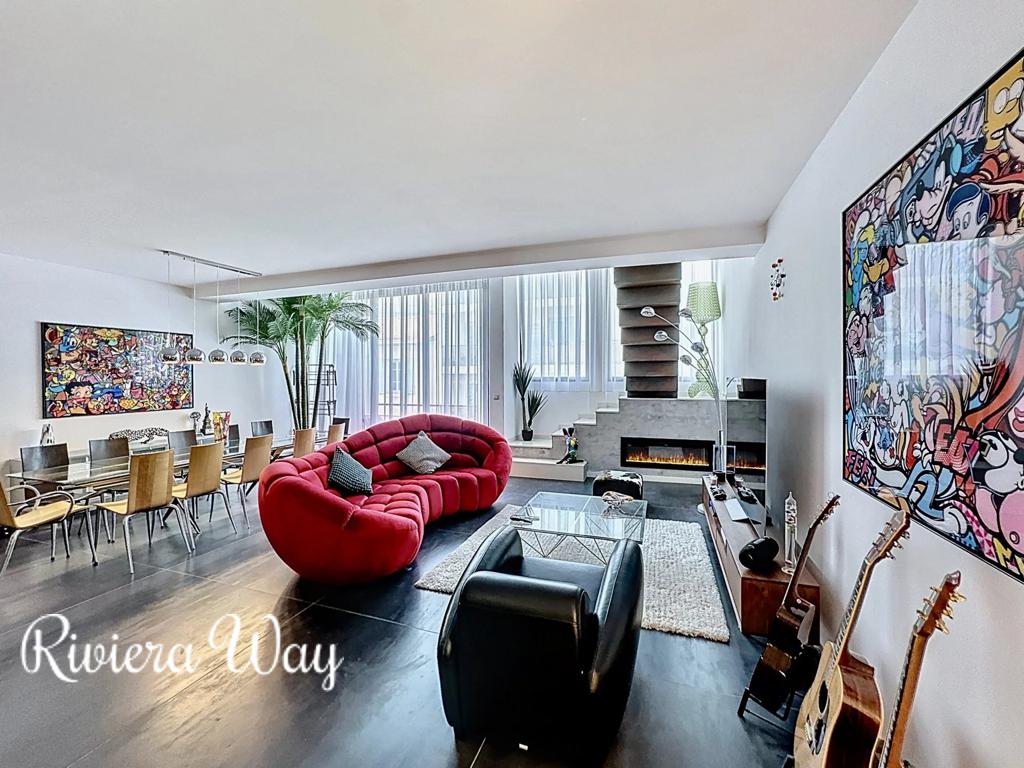 6 room apartment in Antibes, photo #4, listing #102863544