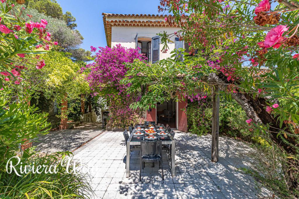 12 room villa in Antibes, photo #3, listing #89886846