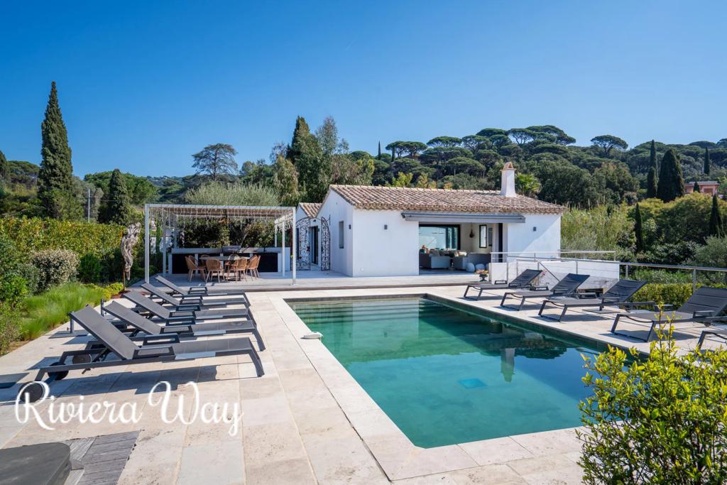 7 room villa in La Croix-Valmer, photo #3, listing #105951678