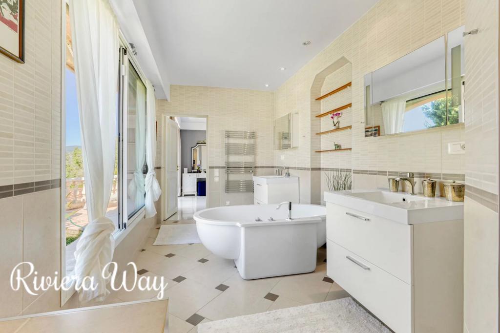 6 room villa in Muan-Sarthe, photo #7, listing #101229660
