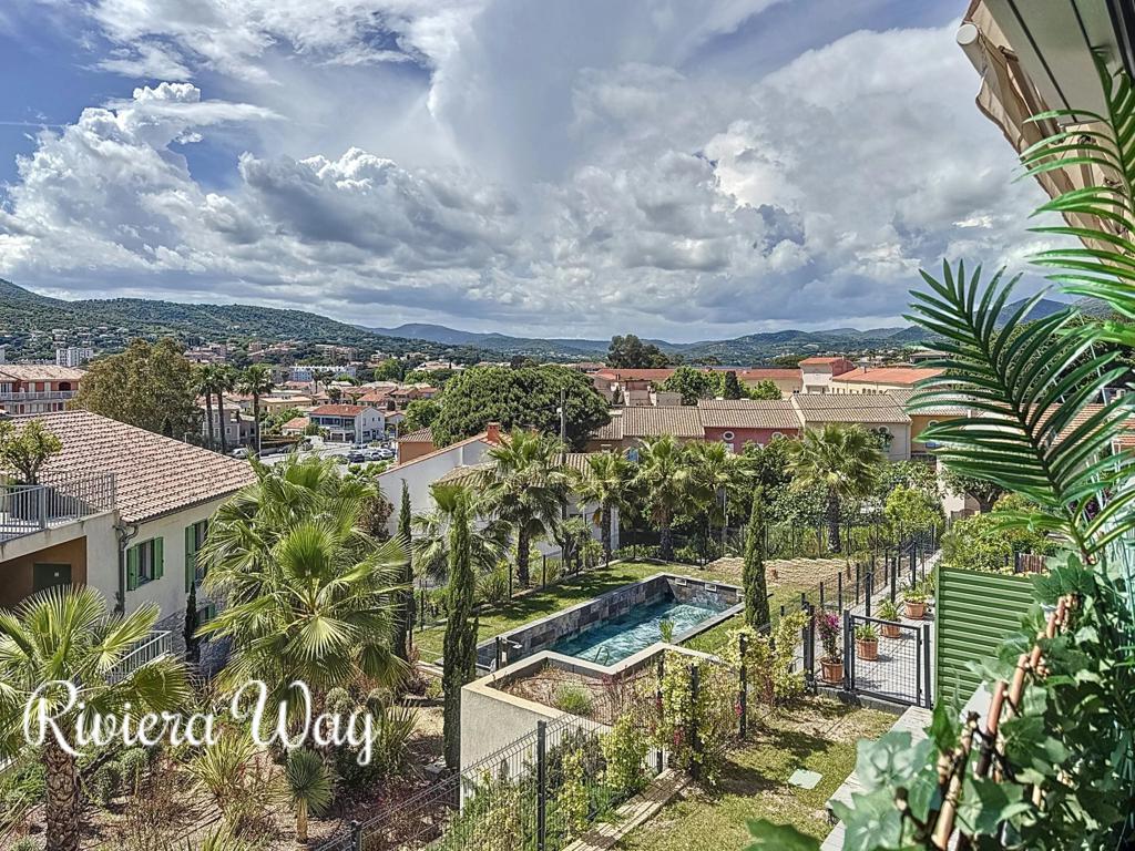 3 room apartment in Sainte-Maxime, photo #3, listing #103040196