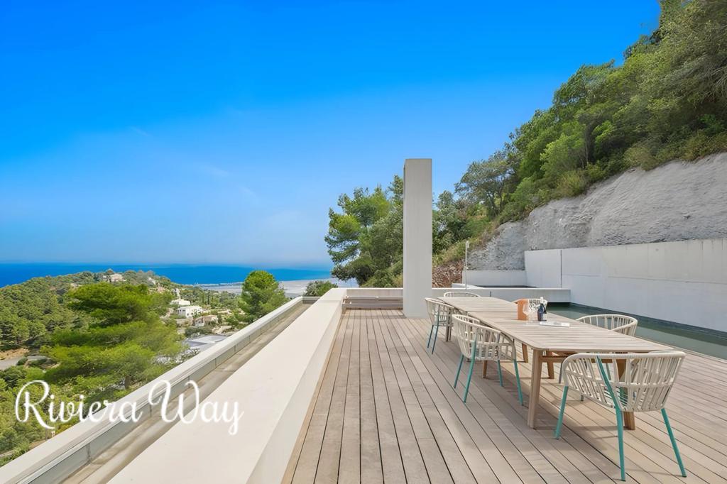 6 room villa in Hyères, photo #10, listing #105406812