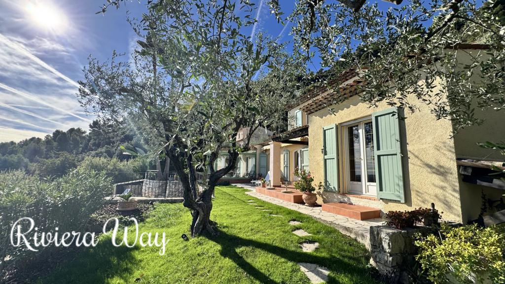 5 room villa in Le Tignet, photo #3, listing #90276186