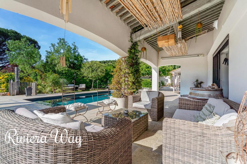 11 room villa in Sainte-Maxime, photo #2, listing #106335390