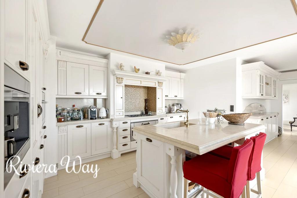 7 room villa in Cagnes-sur-Mer, photo #2, listing #103617066