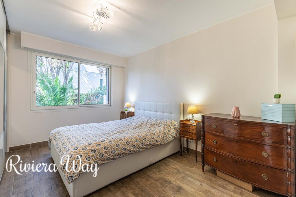 3 room apartment in Cannes, photo #9, listing #91368018
