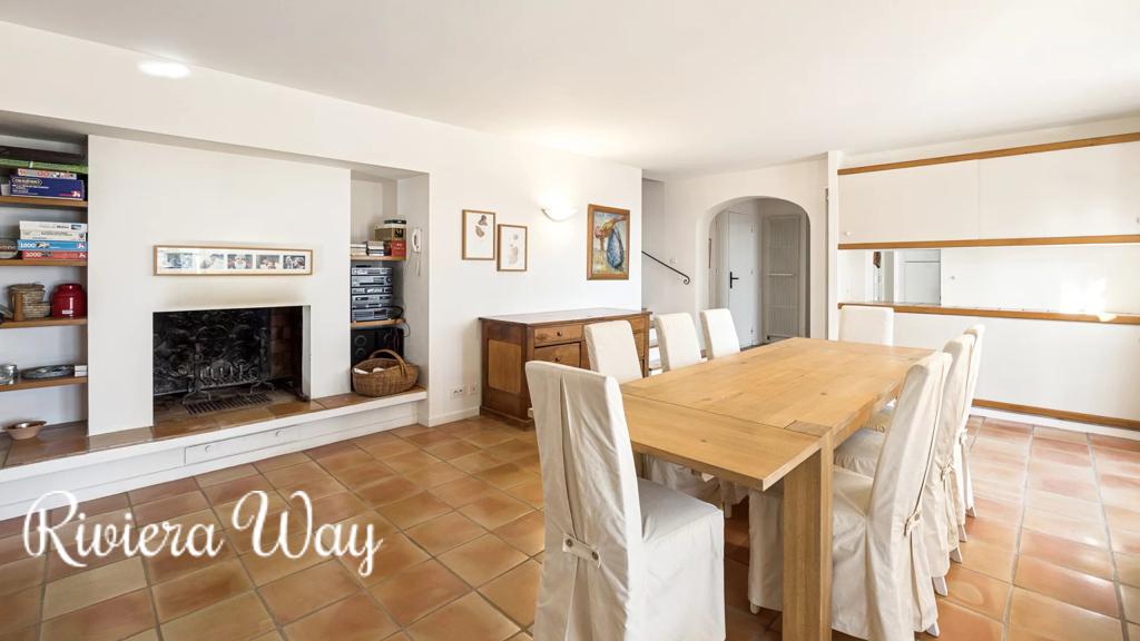 6 room villa in Fayence, photo #4, listing #105660702