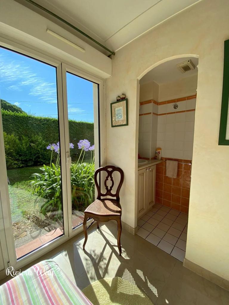 Apartment in Antibes, photo #9, listing #104189778