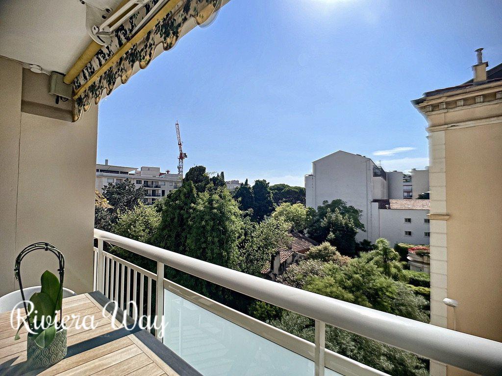 3 room apartment in Cannes, photo #1, listing #85807386