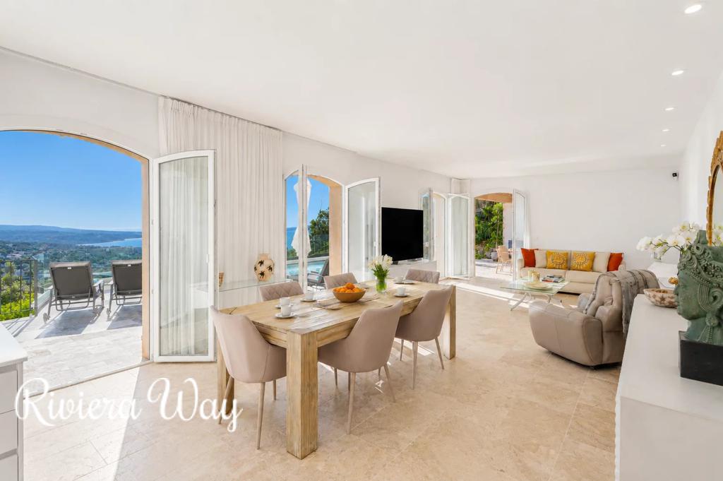 5 room villa in Cavalaire-sur-Mer, photo #5, listing #106287384