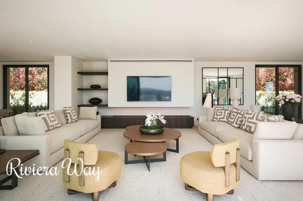 7 room villa in Grimaud, photo #8, listing #102916716