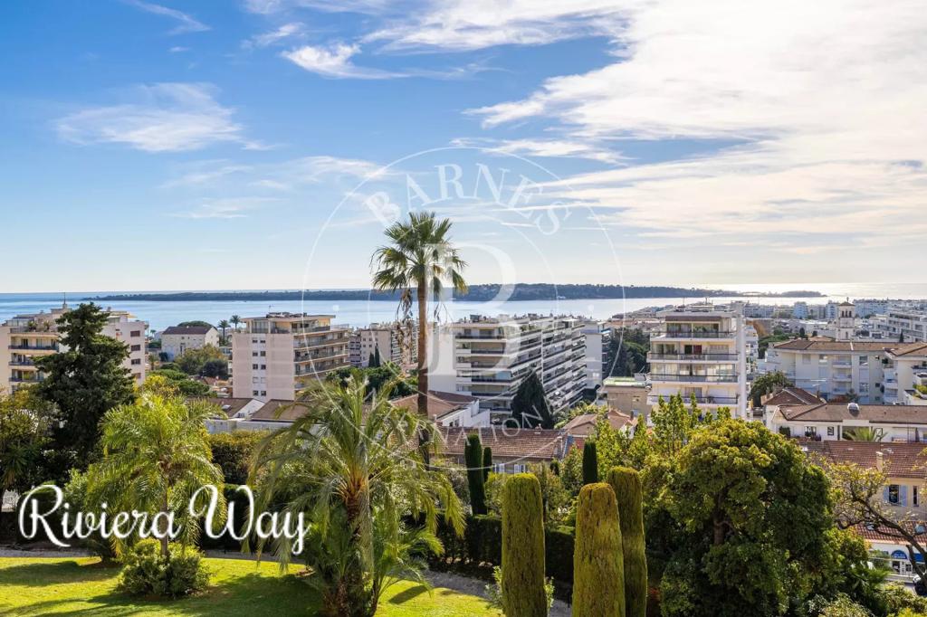 6 room apartment in Cannes, photo #8, listing #99717744