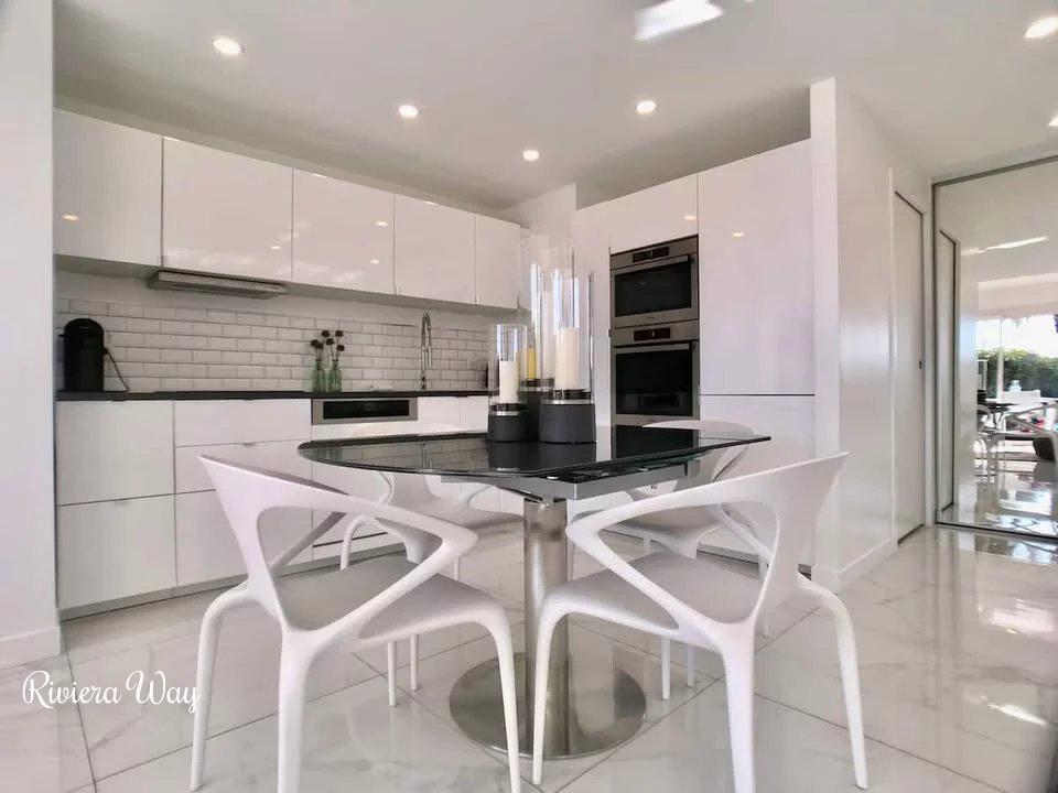 3 room apartment in Golf Juan, photo #4, listing #106488690