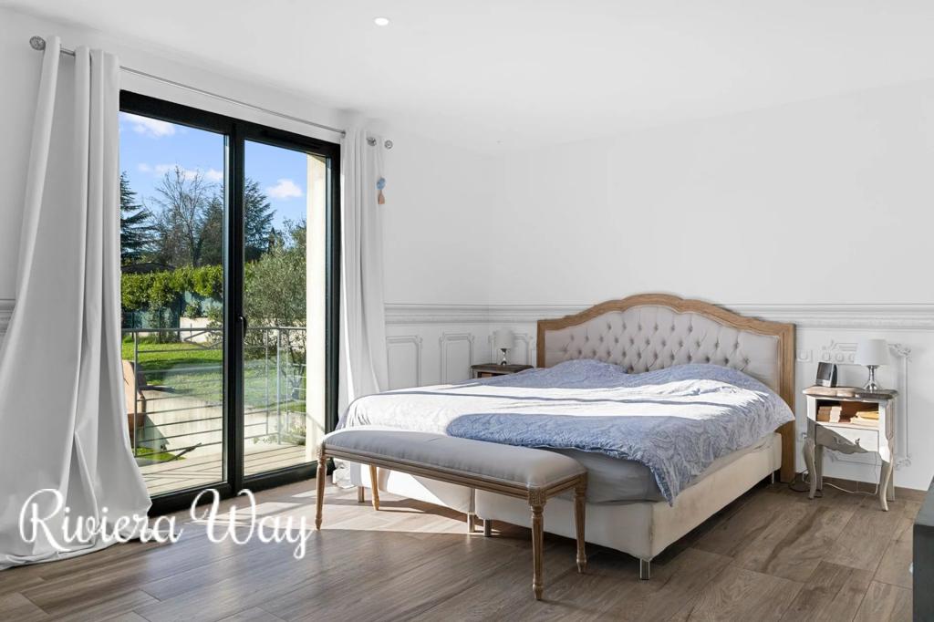 7 room villa in Chateauneuf-Grasse, photo #10, listing #105241164