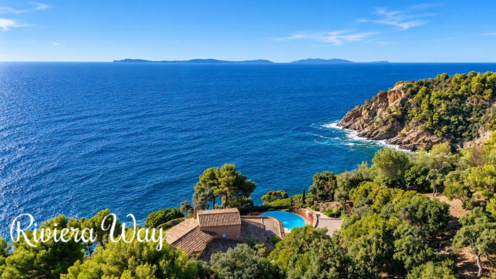 8 room villa in Rayol-Canadel-sur-Mer, 330 m², photo #1, listing #107223480