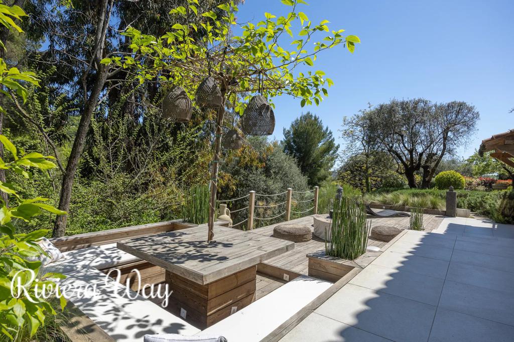 14 room villa in Grasse, photo #4, listing #102971064