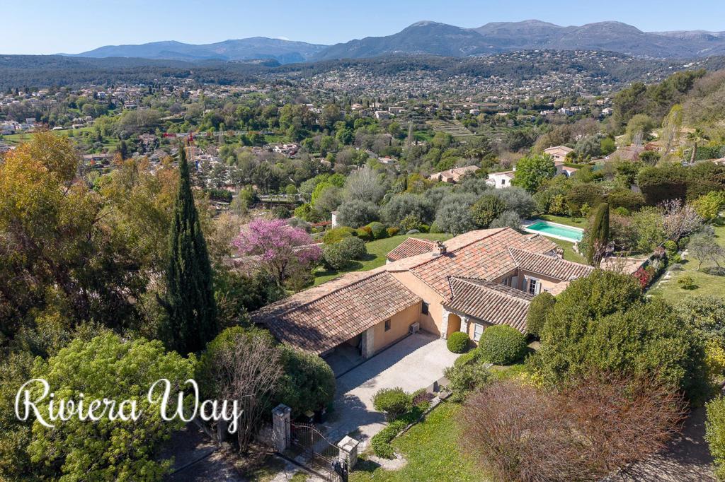 6 room villa in Saint-Paul-de-Vence, photo #2, listing #106001364