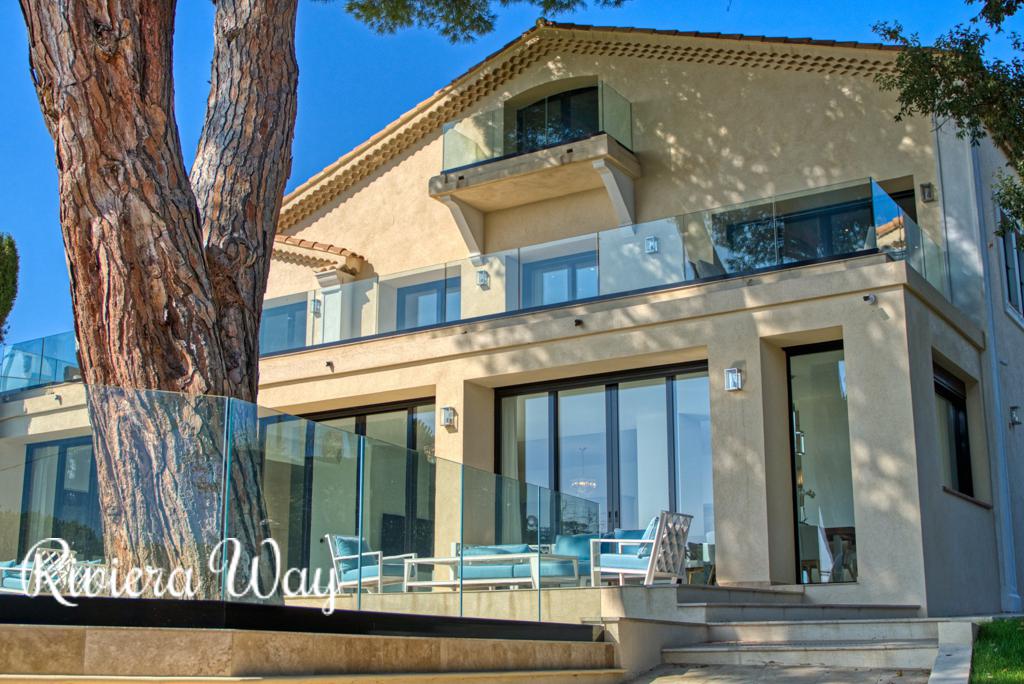 12 room villa in Cannes, photo #1, listing #84359562