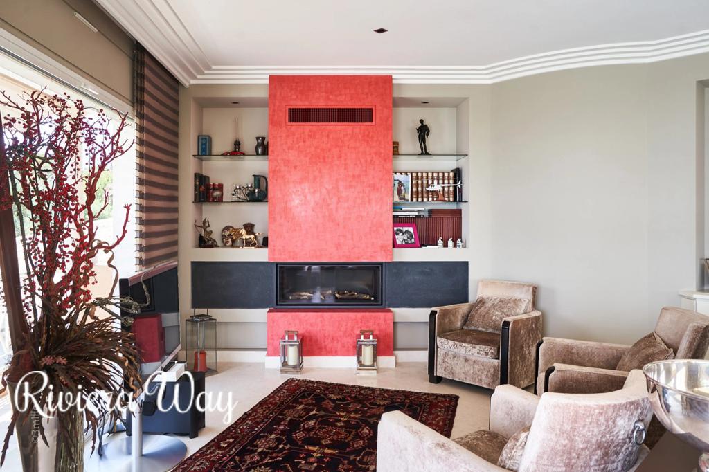 8 room villa in Grimaud, photo #8, listing #107128056