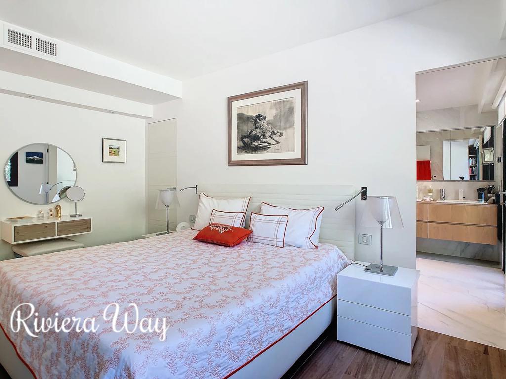 4 room apartment in Le Cannet, photo #4, listing #103040574