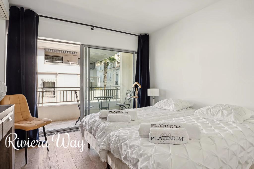 4 room apartment in Cannes, photo #8, listing #100447914