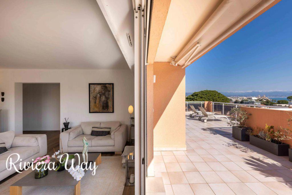4 room apartment in Antibes, 229 m², photo #10, listing #103197486