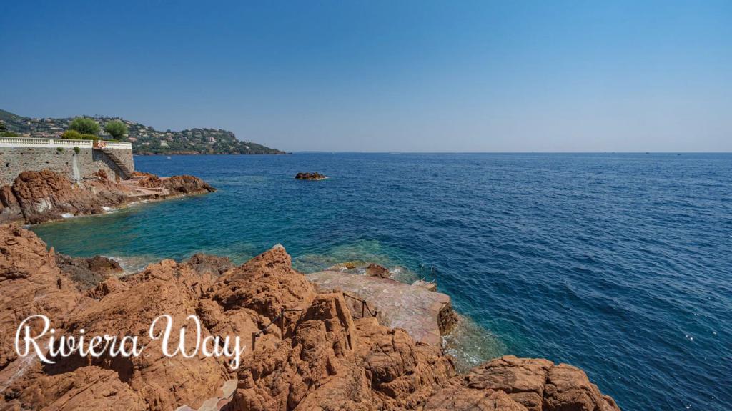 8 room villa in Theoule-sur-Mer, photo #5, listing #106858542