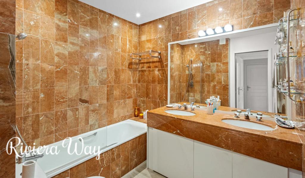 3 room apartment in Cannes, photo #8, listing #105917238
