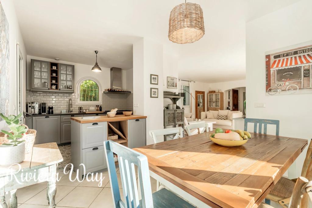 8 room villa in La Londe-les-Maures, photo #7, listing #105707994