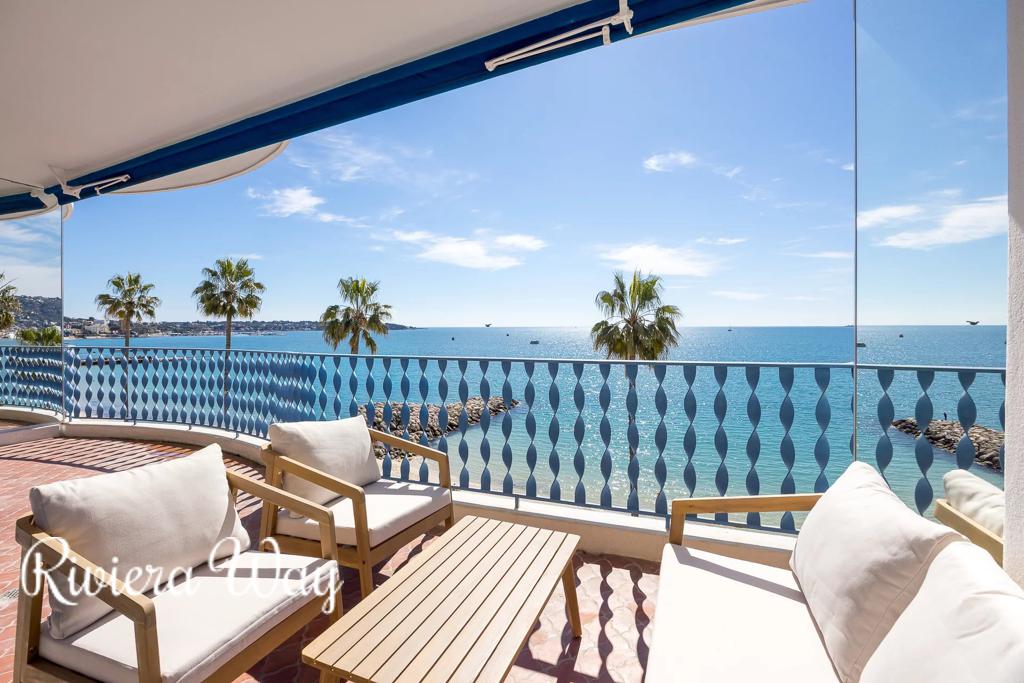 3 room apartment in Antibes, photo #1, listing #105680316