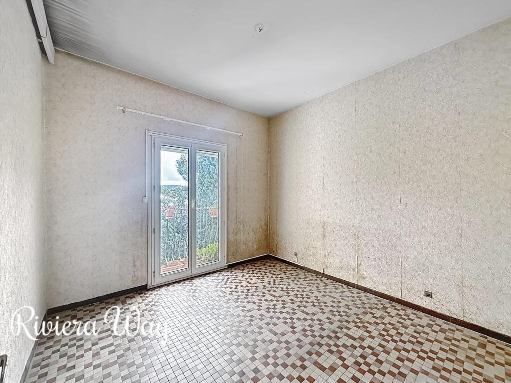 3 room apartment in Fabron, photo #1, listing #103248810