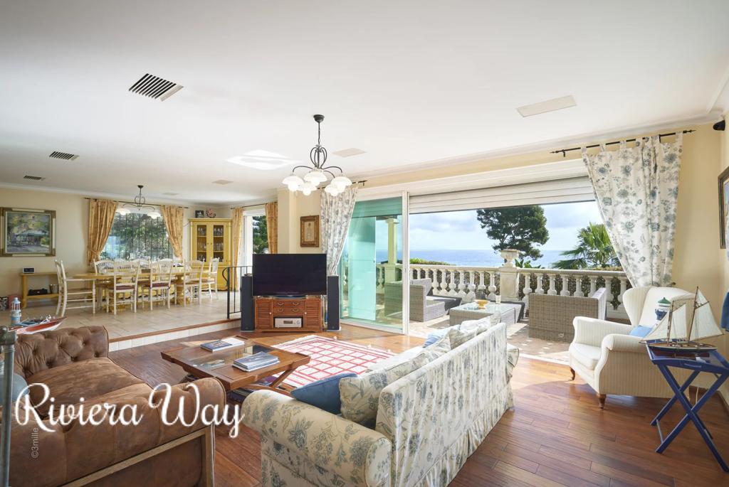 6 room villa in Cap d'Antibes, photo #1, listing #94164672